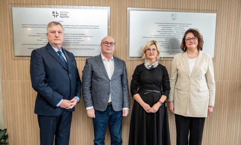 LSMU Kauno ligoninės Ortopedijos traumatologijos klinikos atidarymo akimirka 3