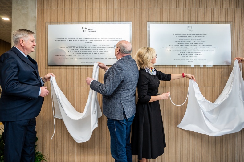 LSMU Kauno ligoninės Ortopedijos traumatologijos klinikos atidarymo akimirka