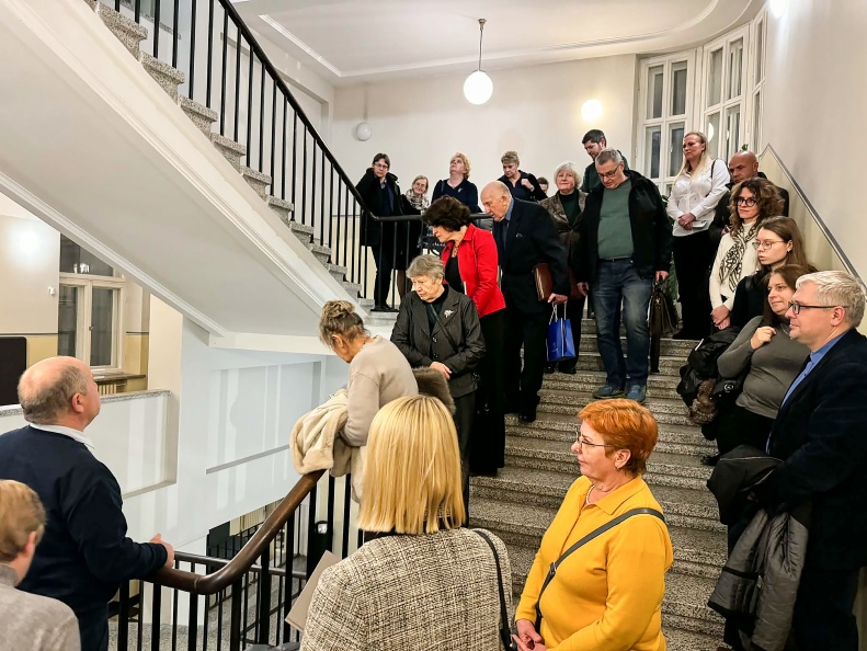 56cd295a-5a1f-4013-a65d-0bada1879880