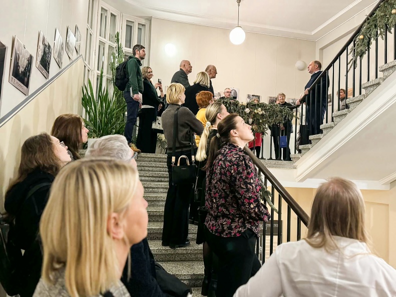 275aef60-8e5b-4b47-a8e3-f3a63c099aef