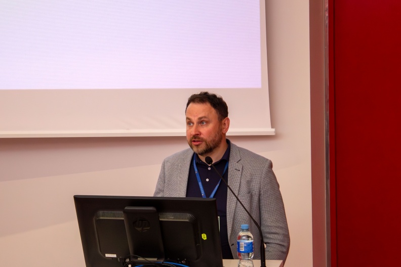 dr. Giedrius Gasiūnas